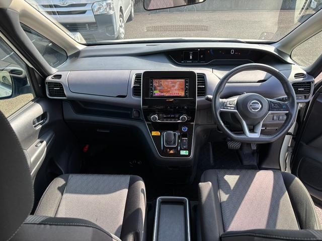 セレナ e-パワー ハイウェイスターV レンタカーアップ車 プロパイロット ドライブレコーダー バックカメラ ナビ TV クリアランスソナー レーンアシスト 衝突被害軽減システム 両側電動スライドドア オートマチックハイビーム(13枚目)