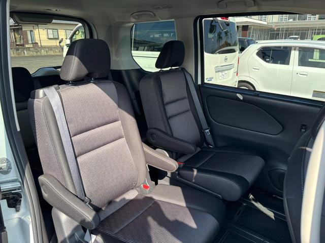 セレナ e-パワー ハイウェイスターV レンタカーアップ車 プロパイロット ドライブレコーダー バックカメラ ナビ TV クリアランスソナー レーンアシスト 衝突被害軽減システム 両側電動スライドドア オートマチックハイビーム(14枚目)