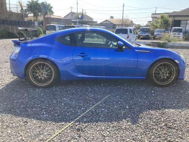 ＢＲＺ Ｓ　６速マニュアル車　強化クラッチ　柿元改マフラー　車高調　ＨＩＤヘッドライト　キーレス　オートエアコン　車検令和５年６月　アルミホイール（5枚目）