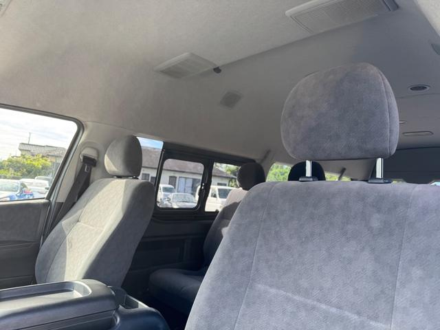 ハイエースワゴン グランドキャビン 4WD ドライブレコーダー ETC バックカメラ レーンアシスト 衝突被害軽減システム 電動スライドドア オートマチックハイビーム キーレスエントリー 電動格納ミラー AT 盗難防止システム(11枚目)