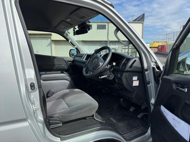 ハイエースワゴン グランドキャビン 4WD ドライブレコーダー ETC バックカメラ レーンアシスト 衝突被害軽減システム 電動スライドドア オートマチックハイビーム キーレスエントリー 電動格納ミラー AT 盗難防止システム(12枚目)