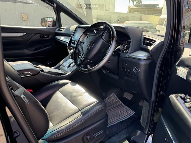 アルファード ３．５エグゼクティブラウンジＳ　ドライブレコーダー　全周囲カメラ　ナビ　ＴＶ　クリアランスソナー　オートクルーズコントロール　レーンアシスト　衝突被害軽減システム　両側電動スライドドア　オートマチックハイビーム　ＬＥＤヘッドランプ（24枚目）