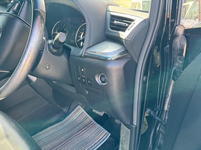 アルファード ３．５エグゼクティブラウンジＳ　ドライブレコーダー　全周囲カメラ　ナビ　ＴＶ　クリアランスソナー　オートクルーズコントロール　レーンアシスト　衝突被害軽減システム　両側電動スライドドア　オートマチックハイビーム　ＬＥＤヘッドランプ（25枚目）