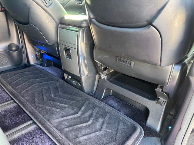 アルファード ３．５エグゼクティブラウンジＳ　ドライブレコーダー　全周囲カメラ　ナビ　ＴＶ　クリアランスソナー　オートクルーズコントロール　レーンアシスト　衝突被害軽減システム　両側電動スライドドア　オートマチックハイビーム　ＬＥＤヘッドランプ（26枚目）