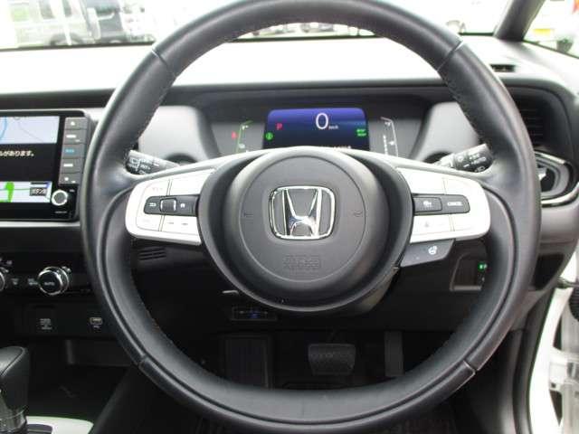e:HEVリュクス ワンオーナー・Honda SENSING・Honda CONNECT Gathasナビ カメラ・LEDヘッドライト・コンフォートビューパッケージ・ロアスカート・ドライブレコーダー(12枚目)