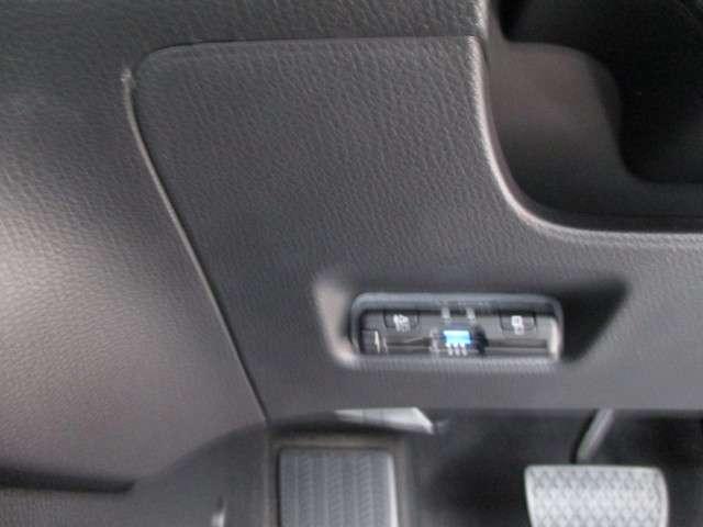 e:HEVリュクス ワンオーナー・Honda SENSING・Honda CONNECT Gathasナビ カメラ・LEDヘッドライト・コンフォートビューパッケージ・ロアスカート・ドライブレコーダー(18枚目)