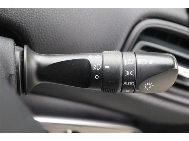 プリウス Ｓ　ＤＶＤ視聴可能　ＬＥＤヘット　地デジテレビ　盗難防止システム　スマキー　ＡＣ　ナビ＆ＴＶ　メディアプレイヤー接続　横滑り防止システム　ＨＤＤナビ　バックガイドモニター　ＥＴＣ車載器　アルミホイール（17枚目）