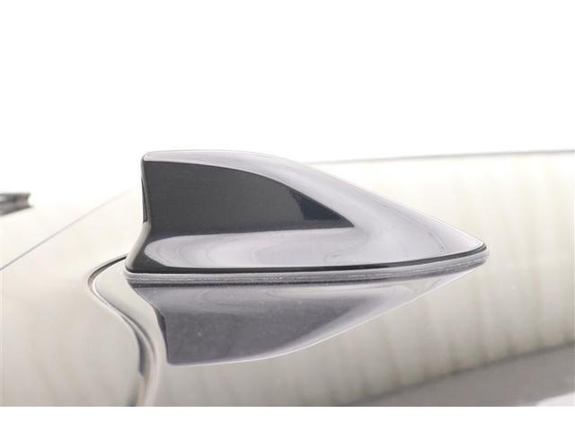 プリウス Aプレミアム ツーリングセレクション 横滑り防止機能 皮シート 運転席パワーシート エアコン 1オナ パワーウィンドウ LEDライト 盗難防止装置 スマートキー&プッシュスタート キーレス ETC ドライブレコーダー アルミホイール(7枚目)