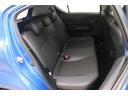 後部座席も足元スペースはしっかり確保されていて、ゆとりの広さです♪