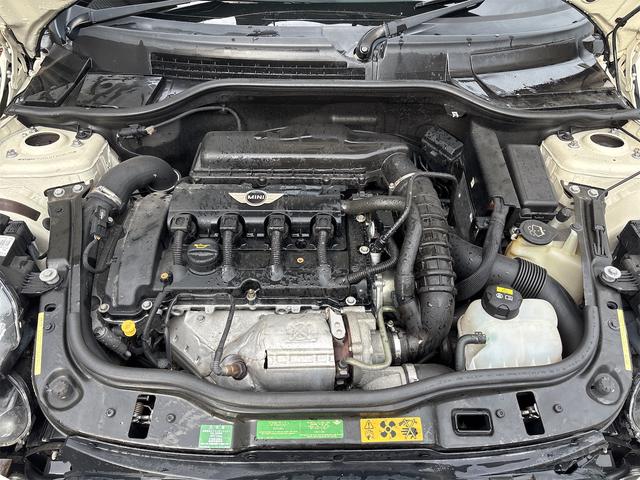 ＭＩＮＩ クーパーＳ　バックカメラ　ナビ　アルミホイール　ＨＩＤ　スマートキー　ＡＴ　盗難防止システム　ＡＢＳ　ＣＤ　エアコン　パワーステアリング　パワーウィンドウ（23枚目）