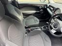 クーパーＳ　バックカメラ　ナビ　アルミホイール　ＨＩＤ　スマートキー　ＡＴ　盗難防止システム　ＡＢＳ　ＣＤ　エアコン　パワーステアリング　パワーウィンドウ（27枚目）