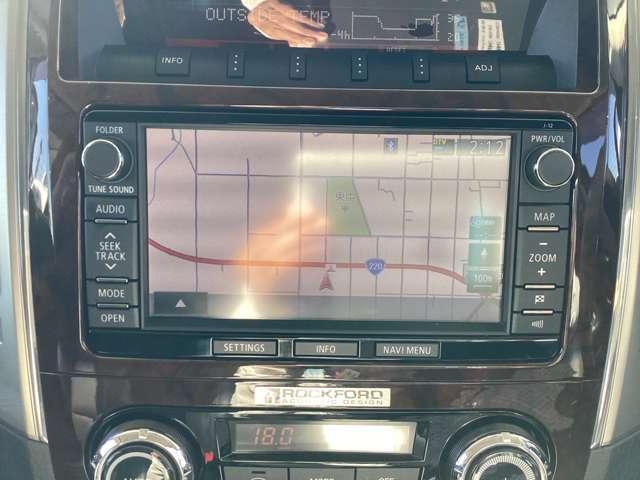 パジェロ ロング　スーパーエクシード　純正ナビ／バックカメラ／ＥＴＣ　シートヒータ　切替４ＷＤ　Ｂカメラ　電動シート　ＥＴＣ　クルコン　パワーウインドウ　ＤＶＤ　アルミホイール　パワーステアリング　メモリーナビ　Ｄターボ　ナビＴＶ　３列（4枚目）