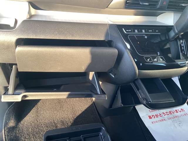 デリカミニ G バックミラーバックカメラ/シートヒーター e-Assist キーレス シートヒーター バックモニター スマートキー カーテンエアバッグ フルオートエアコン 盗難防止 ABS ベンチシート 横滑り防止(13枚目)