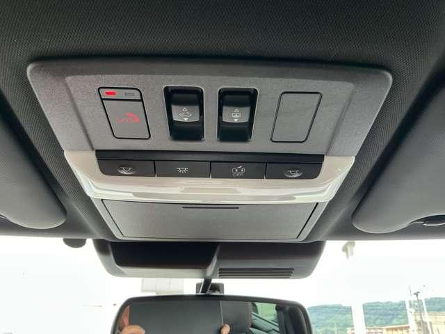 アウトランダーPHEV P 横滑り防止 シートヒーター パワーシート 4WD メモリーナビ ABS Bカメ アルミ オートクルーズコントロール ナビ キーレス スマートキー エアバッグ フロントカメラ サイドカメラ 寒冷地(12枚目)