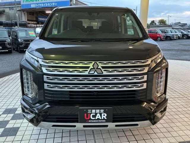 デリカＤ：５ Ｐ　Ｂモニター　地デジ　ＬＥＤヘッドランプ　シートヒーター　ＴＶ　ＥＴＣ　４ＷＤ　電動シ－ト　寒冷地仕様　ＡＢＳ　３列　オートエアコン　ＡＳＣ　盗難防止装置　パワーウインドウ　エアバッグ　助手席エアバッグ（5枚目）