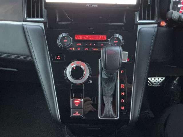 デリカＤ：５ Ｐ　Ｂモニター　地デジ　ＬＥＤヘッドランプ　シートヒーター　ＴＶ　ＥＴＣ　４ＷＤ　電動シ－ト　寒冷地仕様　ＡＢＳ　３列　オートエアコン　ＡＳＣ　盗難防止装置　パワーウインドウ　エアバッグ　助手席エアバッグ（12枚目）