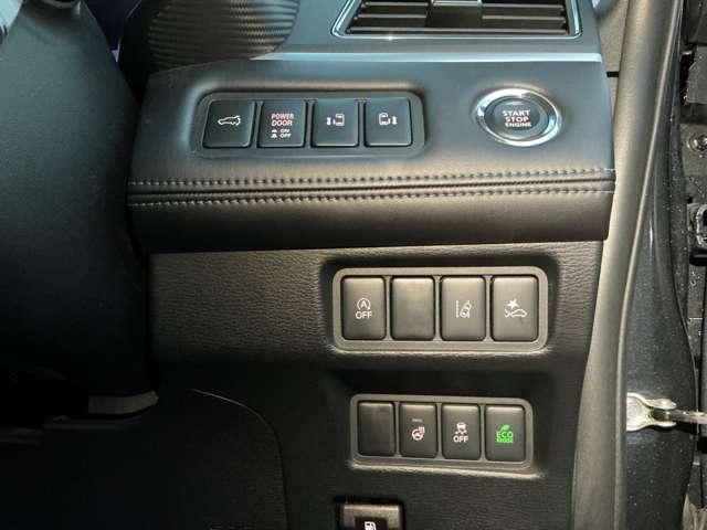 デリカＤ：５ Ｐ　Ｂモニター　地デジ　ＬＥＤヘッドランプ　シートヒーター　ＴＶ　ＥＴＣ　４ＷＤ　電動シ－ト　寒冷地仕様　ＡＢＳ　３列　オートエアコン　ＡＳＣ　盗難防止装置　パワーウインドウ　エアバッグ　助手席エアバッグ（18枚目）