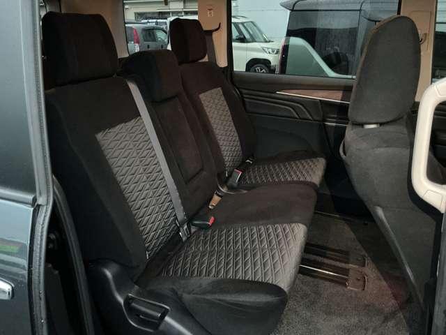 デリカＤ：５ Ｐ　Ｂモニター　地デジ　ＬＥＤヘッドランプ　シートヒーター　ＴＶ　ＥＴＣ　４ＷＤ　電動シ－ト　寒冷地仕様　ＡＢＳ　３列　オートエアコン　ＡＳＣ　盗難防止装置　パワーウインドウ　エアバッグ　助手席エアバッグ（20枚目）