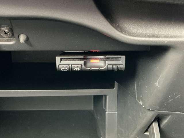 ノート X レーダーブレーキサポート ETC搭載 カーナビ スマトキー セキュリティーアラーム キーレス 運転席助手席エアバッグ 横滑防止 エアコン パワーウィンドウ パワーステアリング ABS メモリーナビ(5枚目)