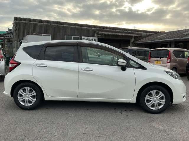 ノート X レーダーブレーキサポート ETC搭載 カーナビ スマトキー セキュリティーアラーム キーレス 運転席助手席エアバッグ 横滑防止 エアコン パワーウィンドウ パワーステアリング ABS メモリーナビ(10枚目)