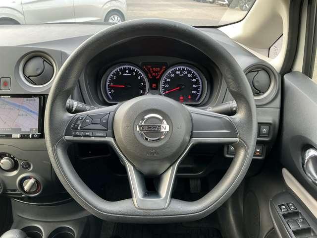 ノート X レーダーブレーキサポート ETC搭載 カーナビ スマトキー セキュリティーアラーム キーレス 運転席助手席エアバッグ 横滑防止 エアコン パワーウィンドウ パワーステアリング ABS メモリーナビ(13枚目)