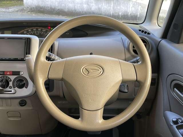 タント Ｌ　電動スライドドア　ナビ　ＴＶ　キーレスエントリー　アイドリングストップ　電動格納ミラー　ベンチシート　ＡＴ　盗難防止システム　ＡＢＳ　ＣＤ　ＤＶＤ再生　衝突安全ボディ　エアコン　パワーステアリング（3枚目）