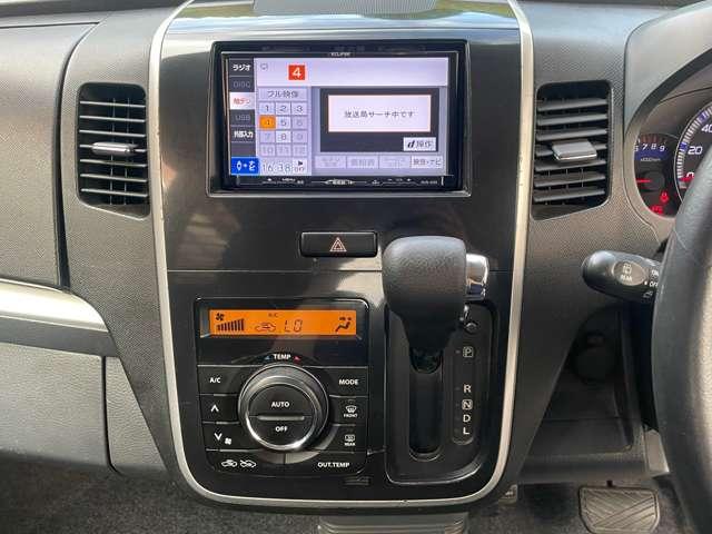 ワゴンＲスティングレー Ｘ　バックカメラ　ナビ　ＴＶ　ＨＩＤ　スマートキー　電動格納ミラー　ベンチシート　ＣＶＴ　ＡＢＳ　ＣＤ　ＤＶＤ再生　ＵＳＢ　アルミホイール　衝突安全ボディ　エアコン　パワーステアリング　パワーウィンドウ（5枚目）