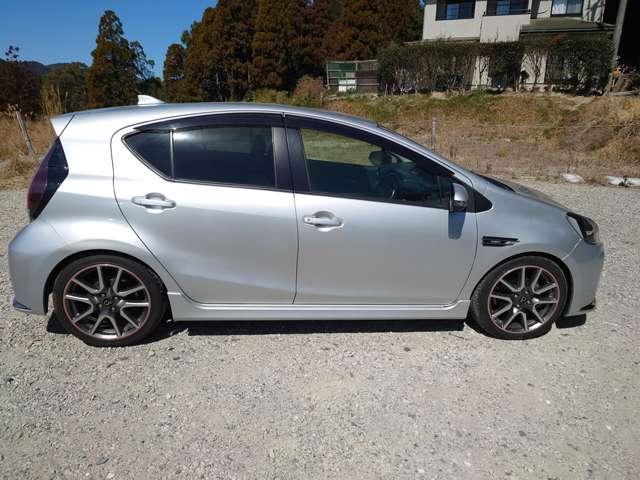 アクア Ｇ　Ｇ’ｓ　ドライブレコーダー　ＥＴＣ　バックカメラ　ナビ　ＴＶ　エアロ　オートクルーズコントロール　レーンアシスト　衝突被害軽減システム　アルミホイール　オートマチックハイビーム　ＬＥＤヘッドランプ（13枚目）