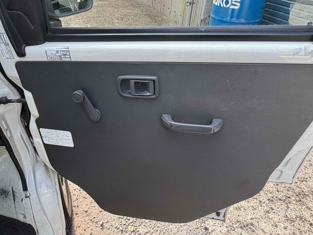 ハイゼットカーゴ スペシャル　軽バン　ＡＴ　ＥＴＣ　両側スライドドア　エアコン　パワーステアリング　運転席エアバッグ　助手席エアバッグ（12枚目）