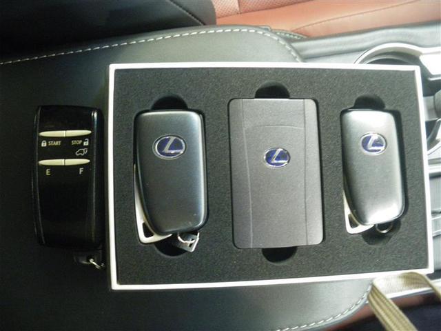 ＮＸ ＮＸ３００ｈ　バージョンＬ　・プリクラッシュセーフティ　本革　ドラレコ　ＥＴＣ　リモートスタート　クリアランスソナー　サイドモニター　バックモニター　パワーバックドア　ステアリングヒーター　カードキー　中古車ハイブリッド保証付（26枚目）