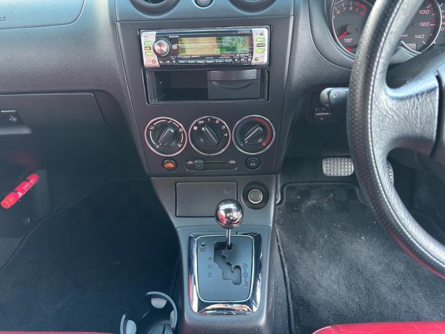 コペン アクティブトップ　グー鑑定証付き　４ＡＴ　シートヒーター　ＦＭ　ＡＭ　ＣＤ　キーレスエント　マニュアルエアコン　パワーウインド　Ｗエアバッグ　パワステアリング　エアバッグ　ＡＢＳ付き　衝突安全ボディ　オープンカー（14枚目）