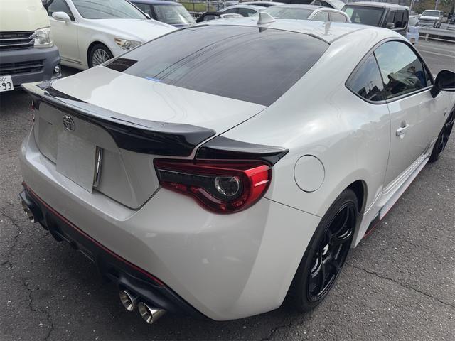８６ ＧＴ　ドライブレコーダー　ＥＴＣ　バックカメラ　ナビ　オートクルーズコントロール　ＡＴ　オートライト　ＬＥＤヘッドランプ　スマートキー　電動格納ミラー　アルミホイール　盗難防止システム　衝突安全ボディ（14枚目）