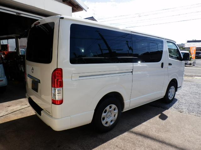 ハイエースバン ロングDX GLパッケージ 登録済未使用車 LEDヘッドライト 両側スライドドア セーフティセンス キーレス 6人乗り AC100V電源(7枚目)