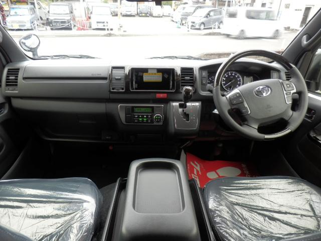 ハイエースバン スーパーGL ダークプライムII ディーゼルターボ 登録済未使用車 パノラミックビューモニター 両側スライドドア イージークローザー リアエアコン リアヒーター AC100V電源(10枚目)