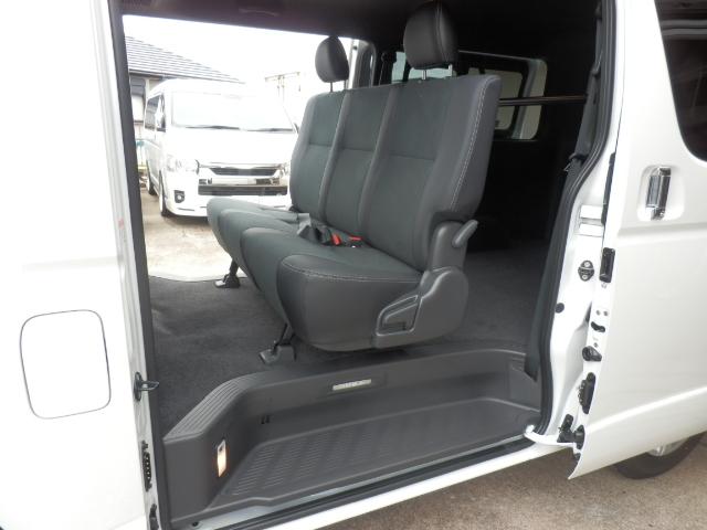 ハイエースバン スーパーGL ダークプライムII ディーゼルターボ 登録済未使用車 パノラミックビューモニター 両側スライドドア イージークローザー リアエアコン リアヒーター AC100V電源(23枚目)