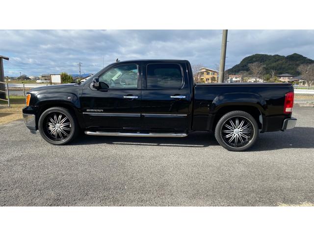 　２０１１年式モデル　１５００ＳＬ　ＣｒｅｗＣａｂ　４．８Ｌ　Ｖ８　１ナンバー登録　社外２４インチアルミホイール　社外ステンレスグリル　社外ディスプレイ　アルパインフリップダウンモニター　トノカバー(5枚目)