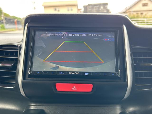 バックカメラ装着済!死角になりやすい後方もとても見やすいです☆車庫入れに自信がない方や縦列駐車が苦手な方にも、オススメな機能です!安心度もアップ!