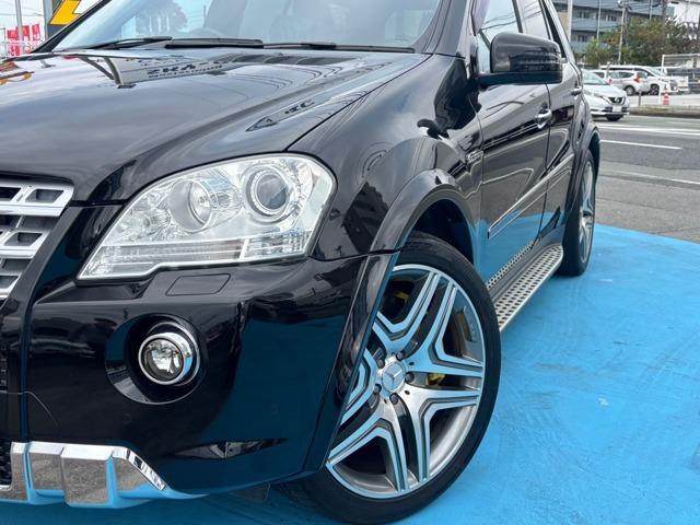 Mクラス ML63 AMG サンルーフ・ルーフレール・パワーバックドア・AMGマフラー・後席エアコン・パワーシート・パドルシフト・シートヒーター・ナビ・バックカメラ・ETC・ハーマンカードンスピーカー(13枚目)