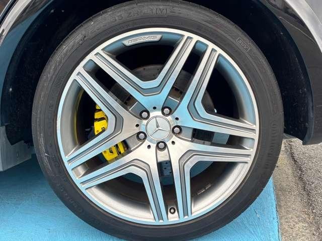 Mクラス ML63 AMG サンルーフ・ルーフレール・パワーバックドア・AMGマフラー・後席エアコン・パワーシート・パドルシフト・シートヒーター・ナビ・バックカメラ・ETC・ハーマンカードンスピーカー(20枚目)