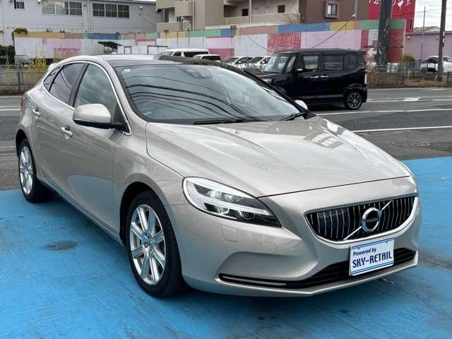 V40 T3 クラシックエディション ディ―ラー車 右ハンドル ナビ・パワーシート・後席シートヒーター・パドルシフト・ステアリングスイッチ・バックカメラ・ガラスルーフ・ETC(11枚目)