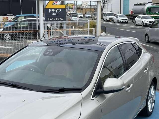 V40 T3 クラシックエディション ディ―ラー車 右ハンドル ナビ・パワーシート・後席シートヒーター・パドルシフト・ステアリングスイッチ・バックカメラ・ガラスルーフ・ETC(13枚目)