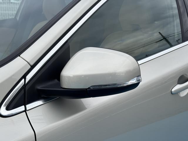 V40 T3 クラシックエディション ディ―ラー車 右ハンドル ナビ・パワーシート・後席シートヒーター・パドルシフト・ステアリングスイッチ・バックカメラ・ガラスルーフ・ETC(15枚目)