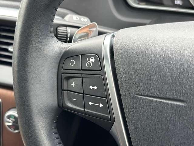 V40 T3 クラシックエディション ディ―ラー車 右ハンドル ナビ・パワーシート・後席シートヒーター・パドルシフト・ステアリングスイッチ・バックカメラ・ガラスルーフ・ETC(26枚目)