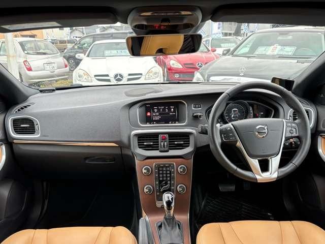 V40 T3 クラシックエディション ディ―ラー車 右ハンドル ナビ・パワーシート・後席シートヒーター・パドルシフト・ステアリングスイッチ・バックカメラ・ガラスルーフ・ETC(36枚目)