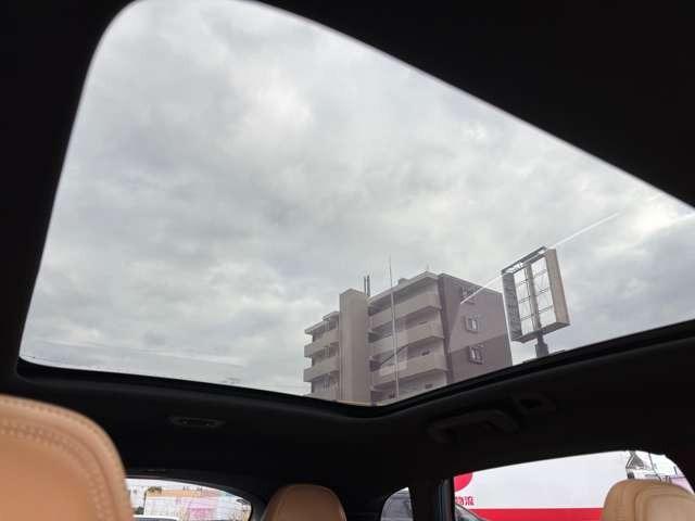 V40 T3 クラシックエディション ディ―ラー車 右ハンドル ナビ・パワーシート・後席シートヒーター・パドルシフト・ステアリングスイッチ・バックカメラ・ガラスルーフ・ETC(46枚目)