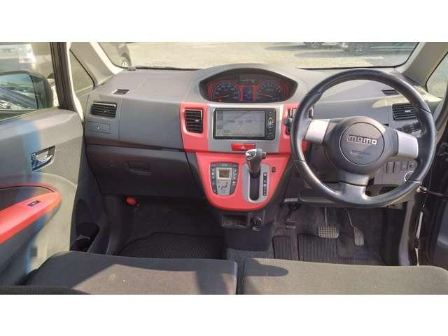 中古車の一般的な保証は、エンジンやミッションなどの主要箇所しか保証対象にならないのですが、当店ではあきらかな故障はすべて保証対応致します。【ナビ、オーディオ、消耗部品、経年劣化は保証対象外】