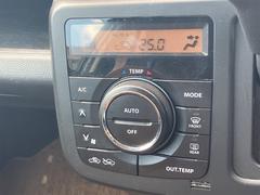 気温に合わせて直感的に操作することで、車内をいつでも快適に保てます。 6
