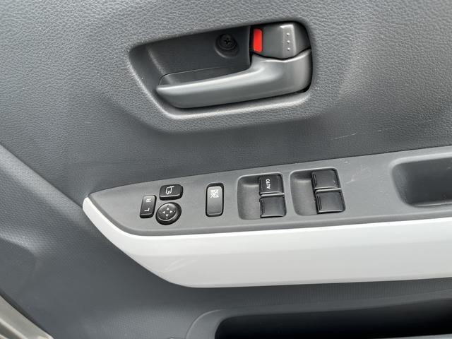 ドアミラー調整・パワーウィンドウスイッチです