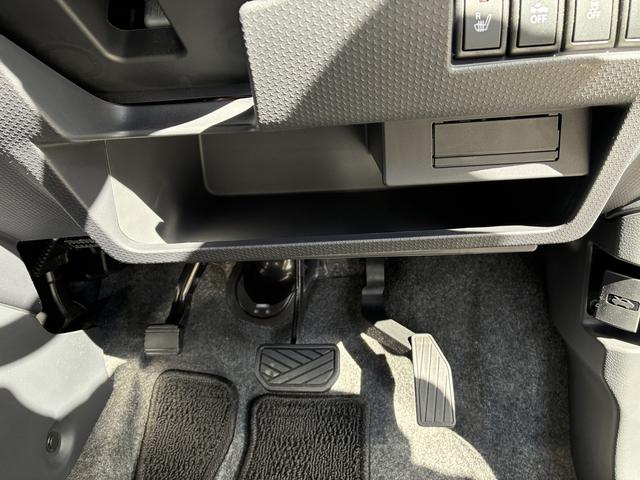 室内には収納スペースがたくさんあります。