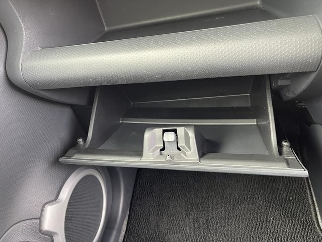 大容量のグローブボックスです。